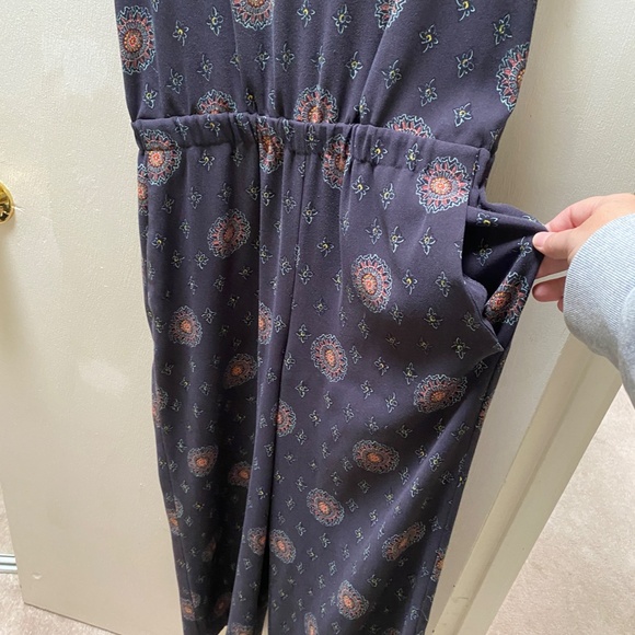 Ann Taylor cropped jumpsuit size small - Picture 4 of 6